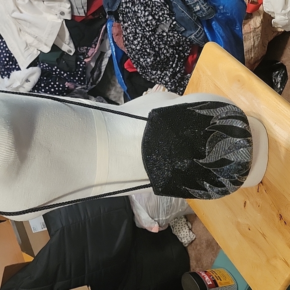 Silver and black beaded bag - Picture 2 of 4